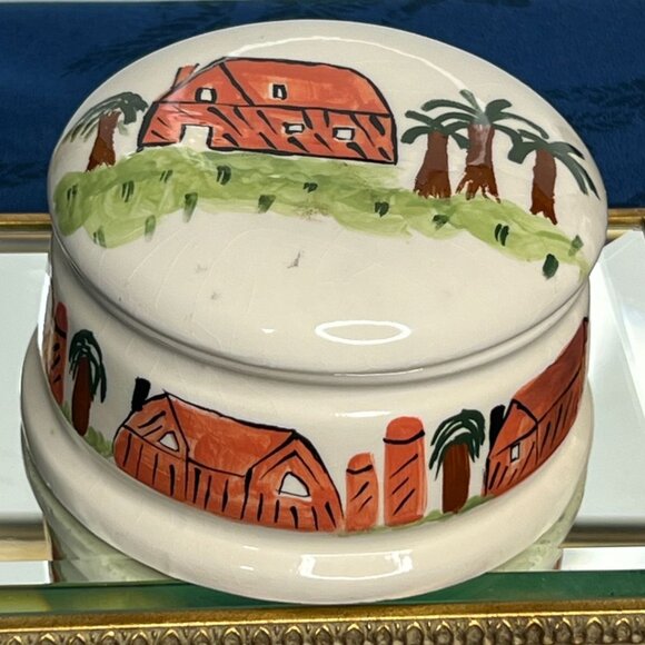Reward Hand-Painted Ceramic Farmhouse Scene Round Lidded Trinket Box - Picture 6 of 13